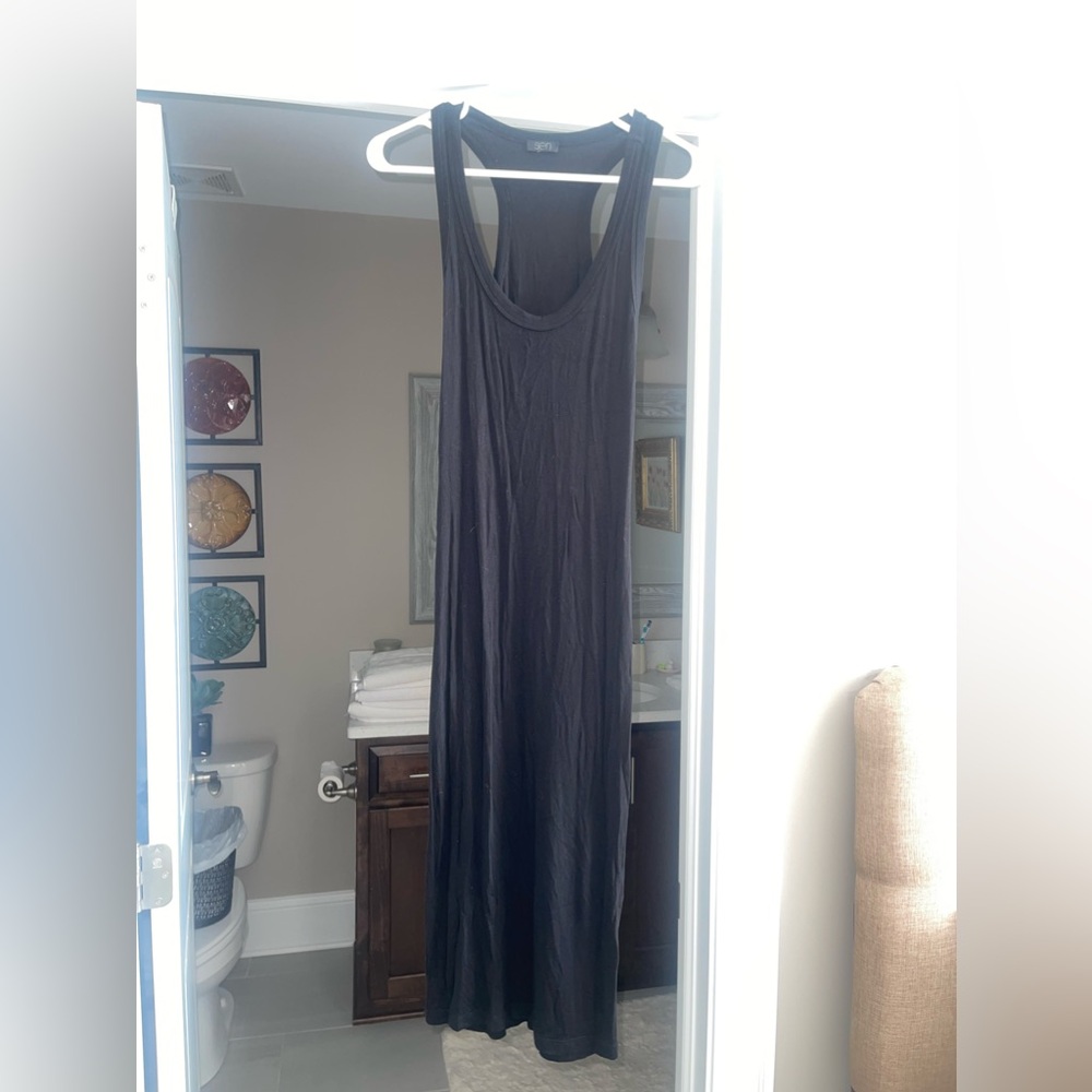 Sen black dress